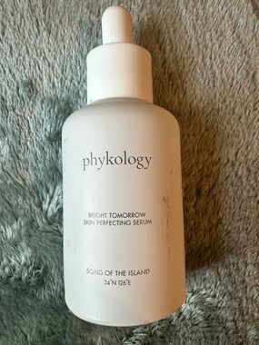 Phykology Bright Tomorrow Skin Perfecting Serum — White